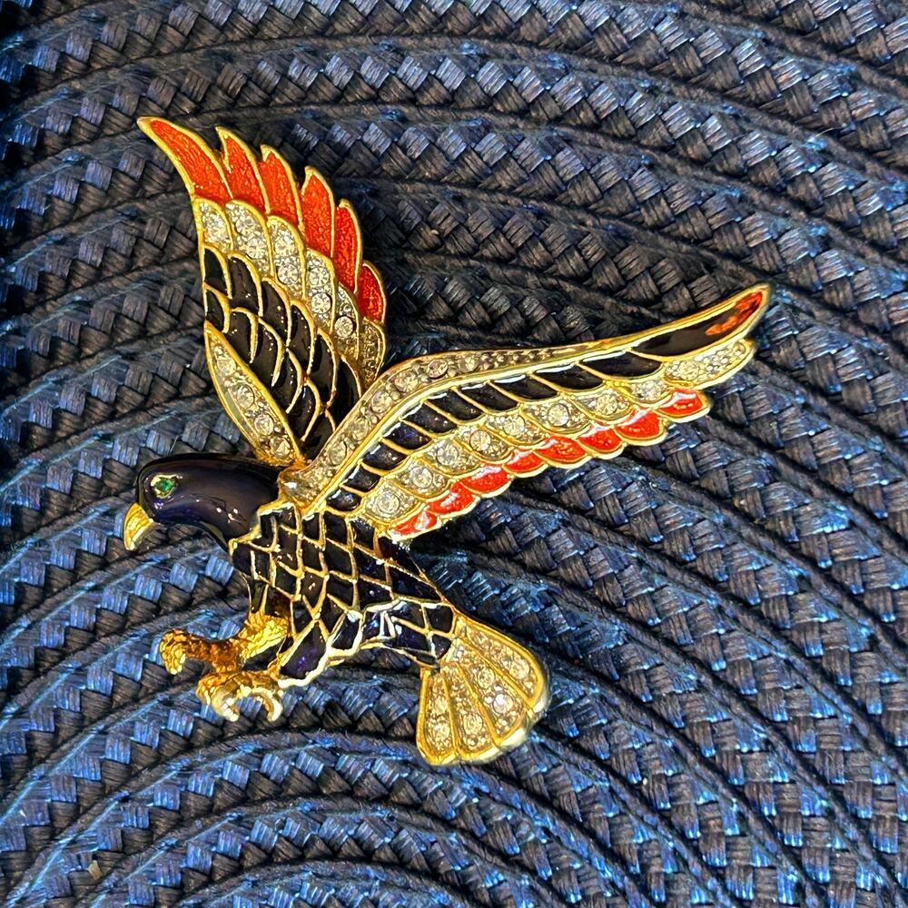 Vintage Gold Tone Eagle Hawk Brooch Enamel Rhinestone Wings